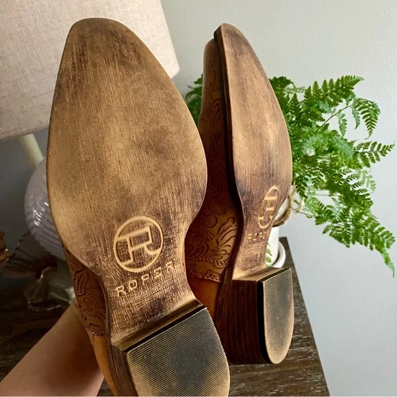 Roper Ava Embossed Snip Toe Western Ankle Boots Booties Womens 7 Tan Brown - Picture 9 of 10